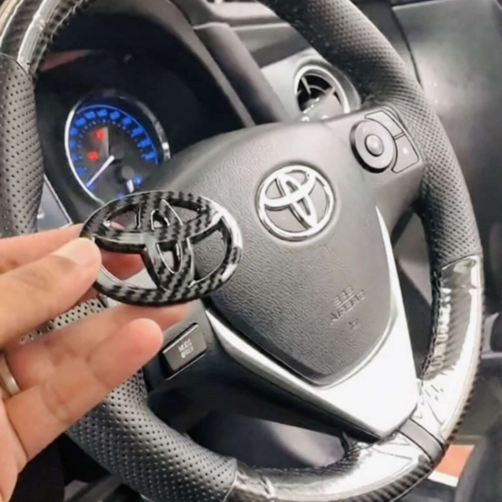 toyota steering logo change  and replacement